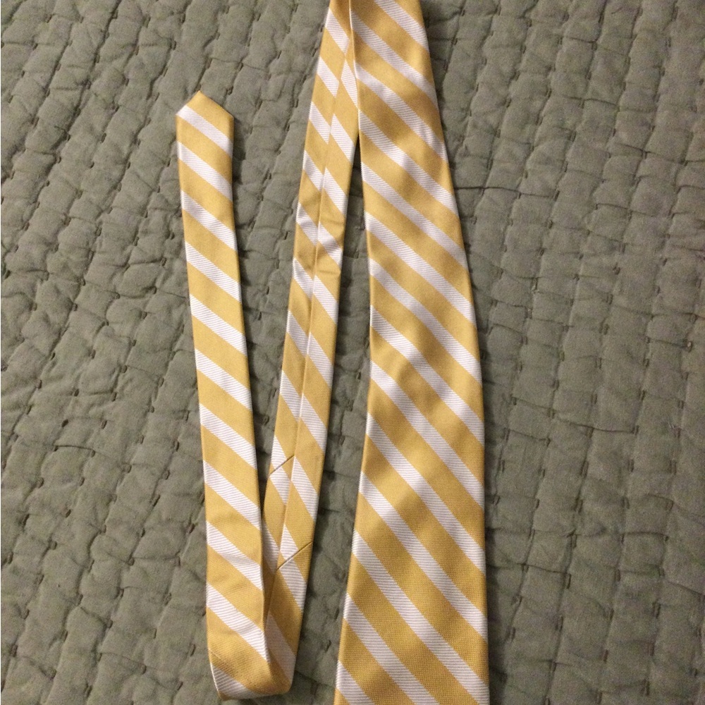 Nautica Yellow and White Diagonal Striped Tie